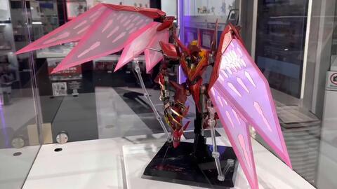 人気カラーの メタルビルド 紅蓮聖天八極式 METAL BUILD DRAGON SCALE