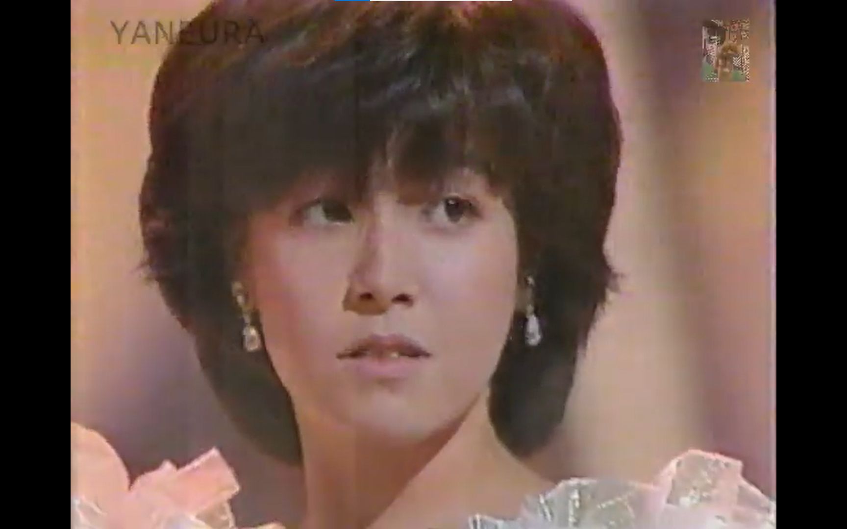 【少许媚药】柏原芳恵  ちょっとなら媚薬 (1983 ザ・ヒットステージ)哔哩哔哩bilibili