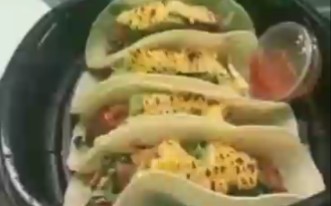 [图]完了全完了，詹姆斯把Taco Tuesday带进剧组了……