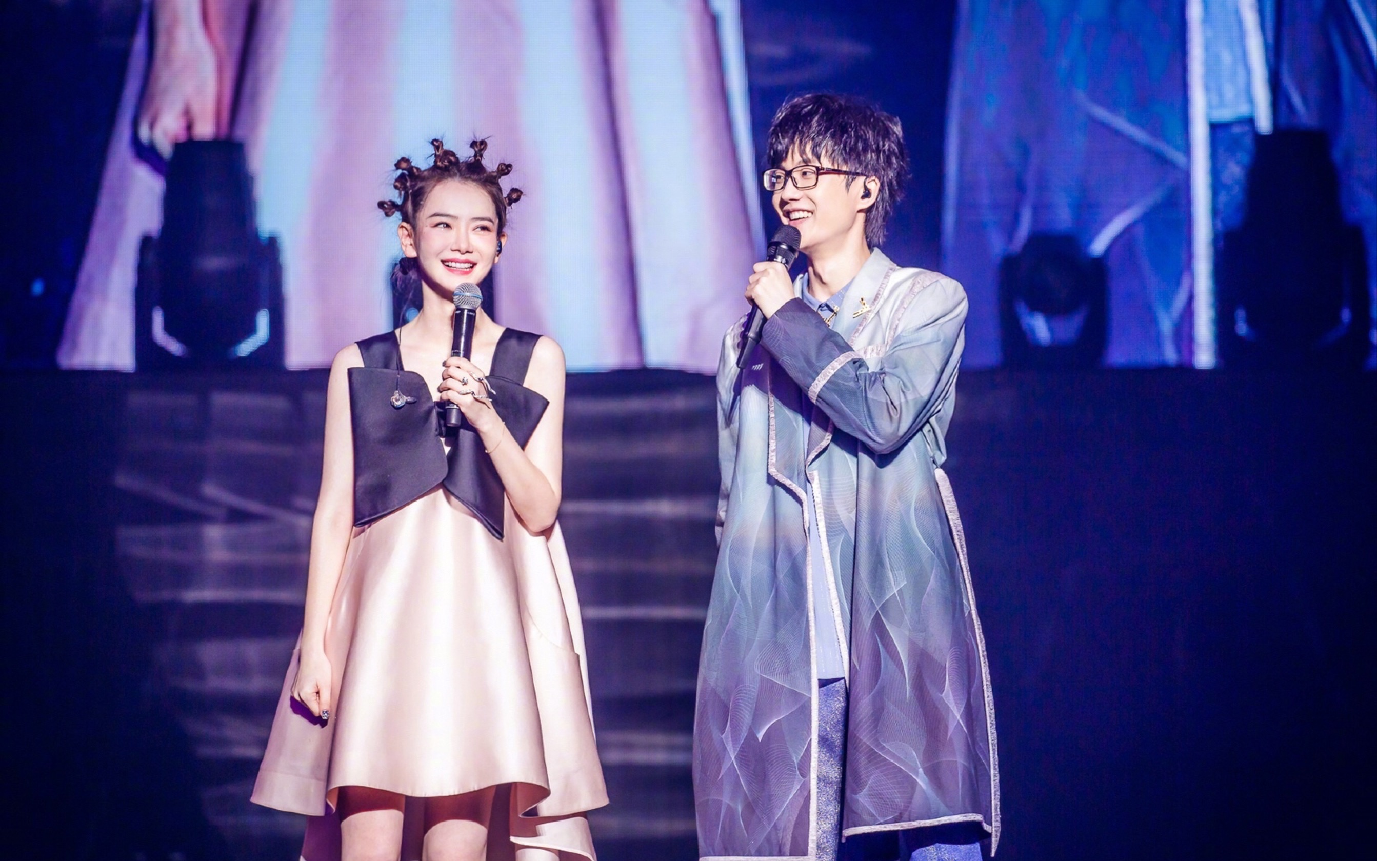 许嵩演唱会现场回答有关感情的测试问题,嵩哥说测试结果还可以,想知道