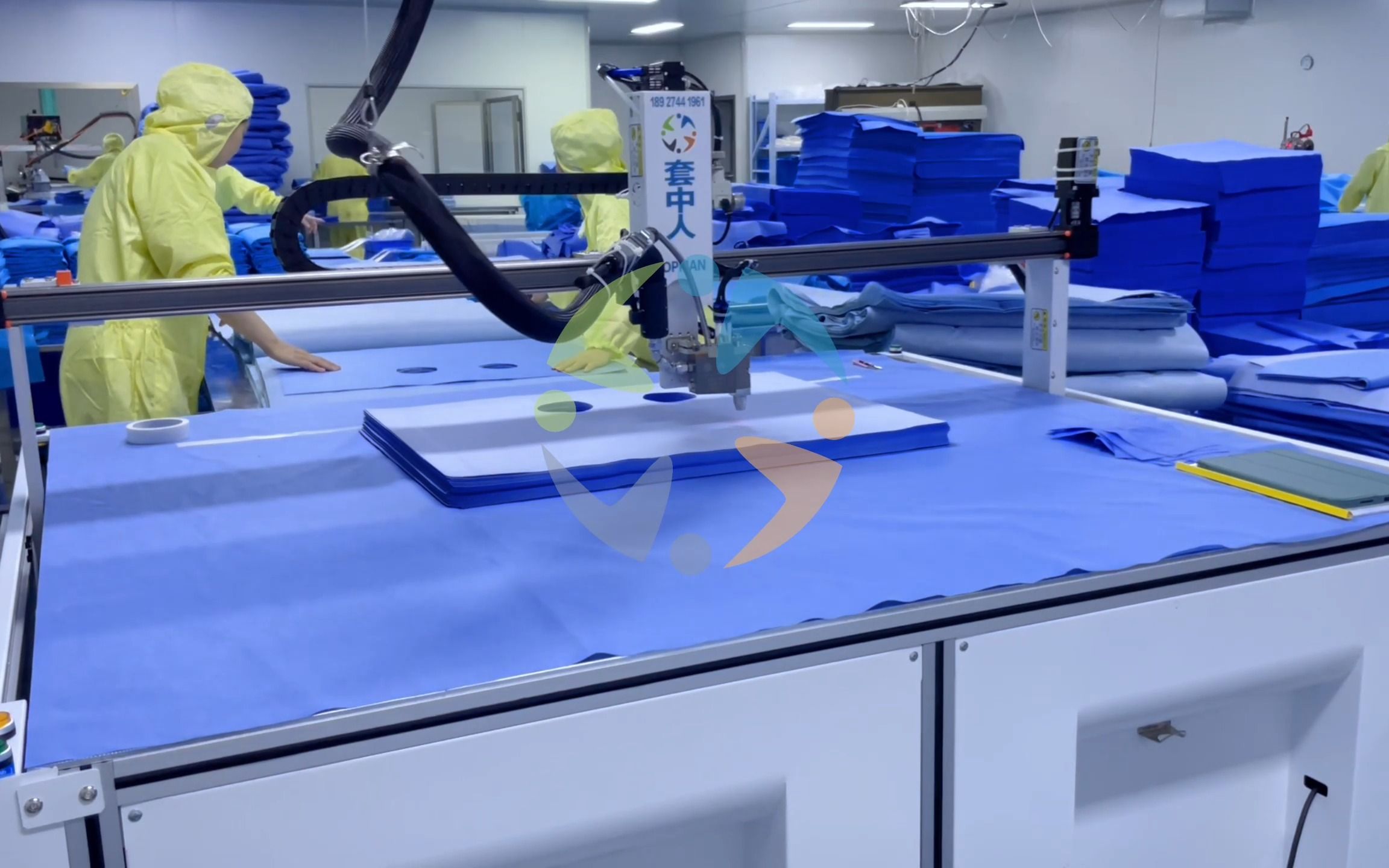 三轴铺单高速喷胶机,热熔胶加强版手术衣喷胶机,医用垃圾袋专用喷胶机