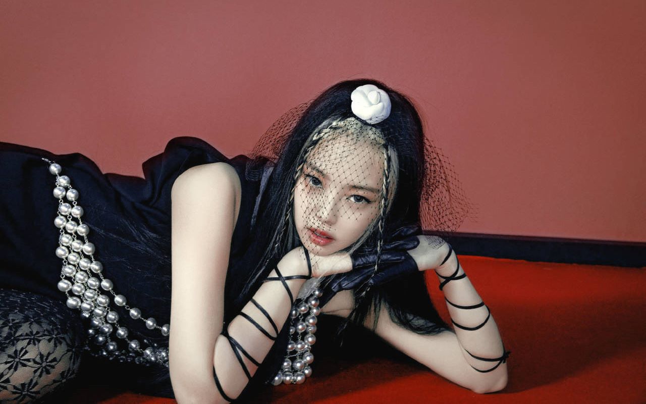 用blackpink的所有mv剪一支solo(金智妮向)