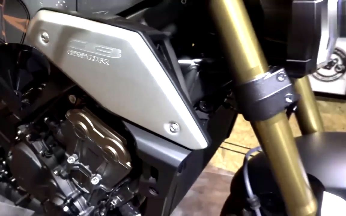 本田CB650R,水冷四缸,649cc,今年上市,国内售价不超过9万哔哩哔哩bilibili