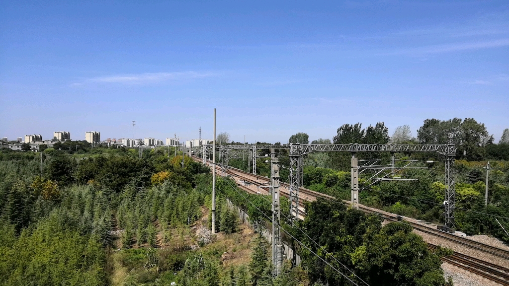 hxd3d0028牵引乌鲁木齐上海列车通过永宁镇站