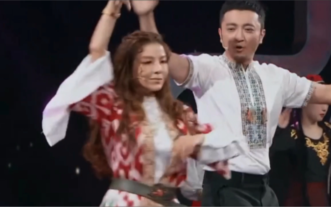 问:尼格买提和朱迅唱的这首歌曲叫什么名字呢?哈哈哈
