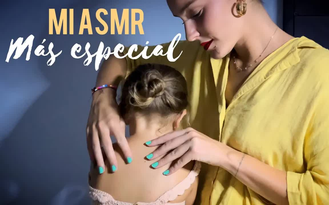 【con elena】给小女孩按摩后背