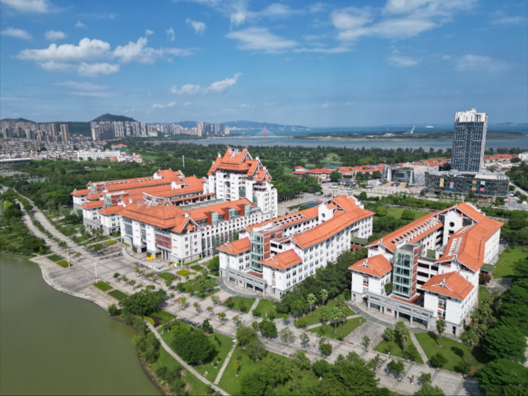 航拍厦门大学嘉庚学院景色绝美