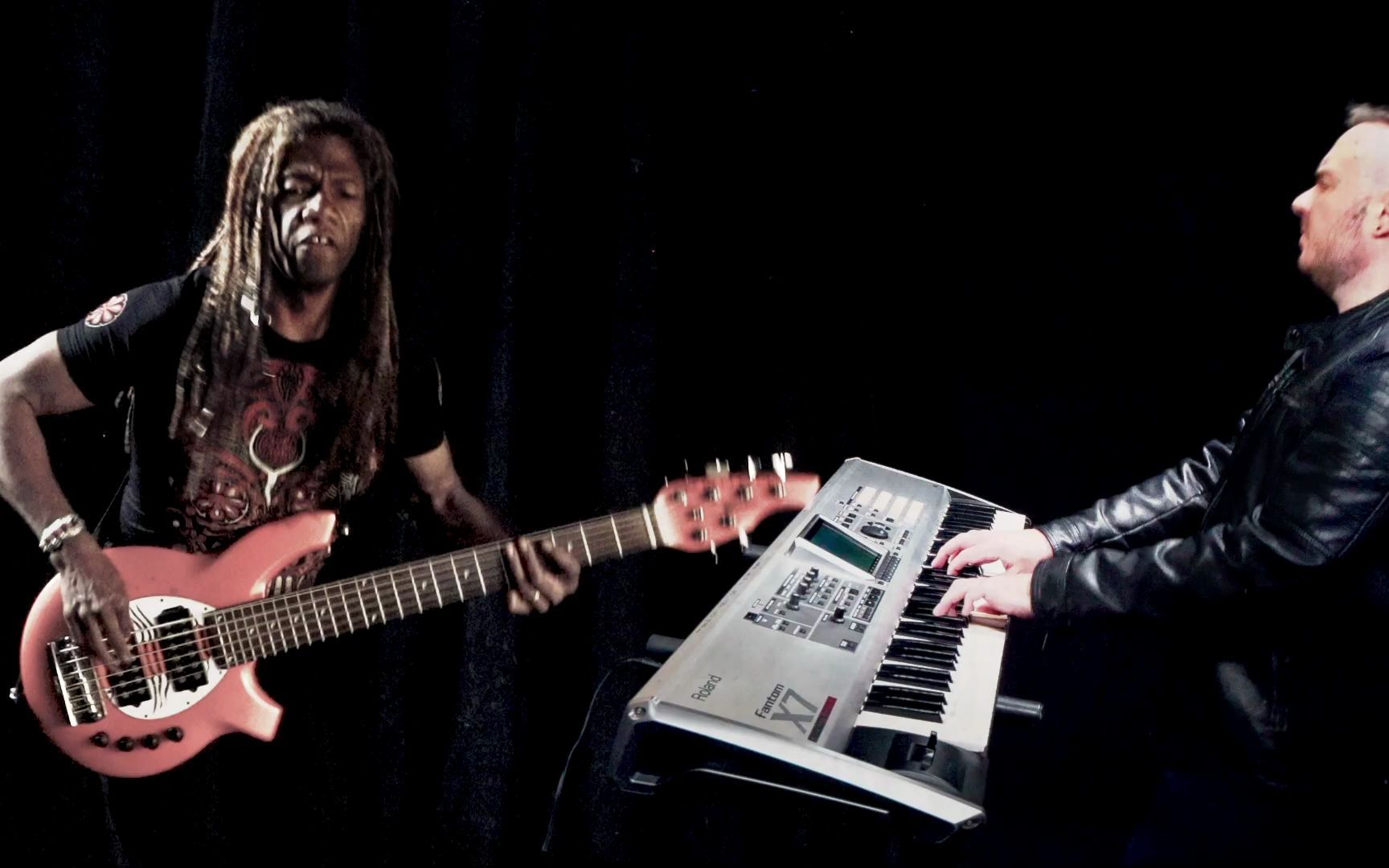 前卫摇滚金属azthemachinegunnerofficialvideo