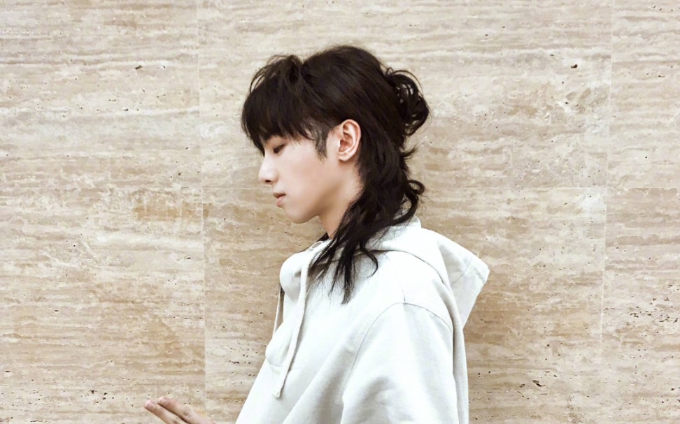 【penbeat】斗牛 华晨宇(带谱看简介)_哔哩哔哩 (゜-゜)つロ 干杯