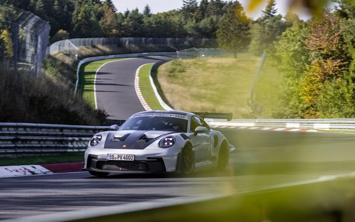 全新款保时捷911 gt3 rs以6分49秒328完成了纽伯格林北环20.