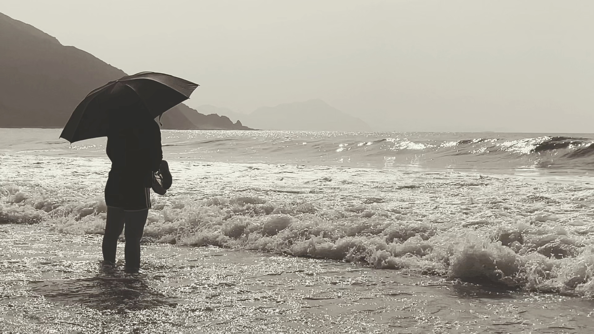 丧洁爱上了大海