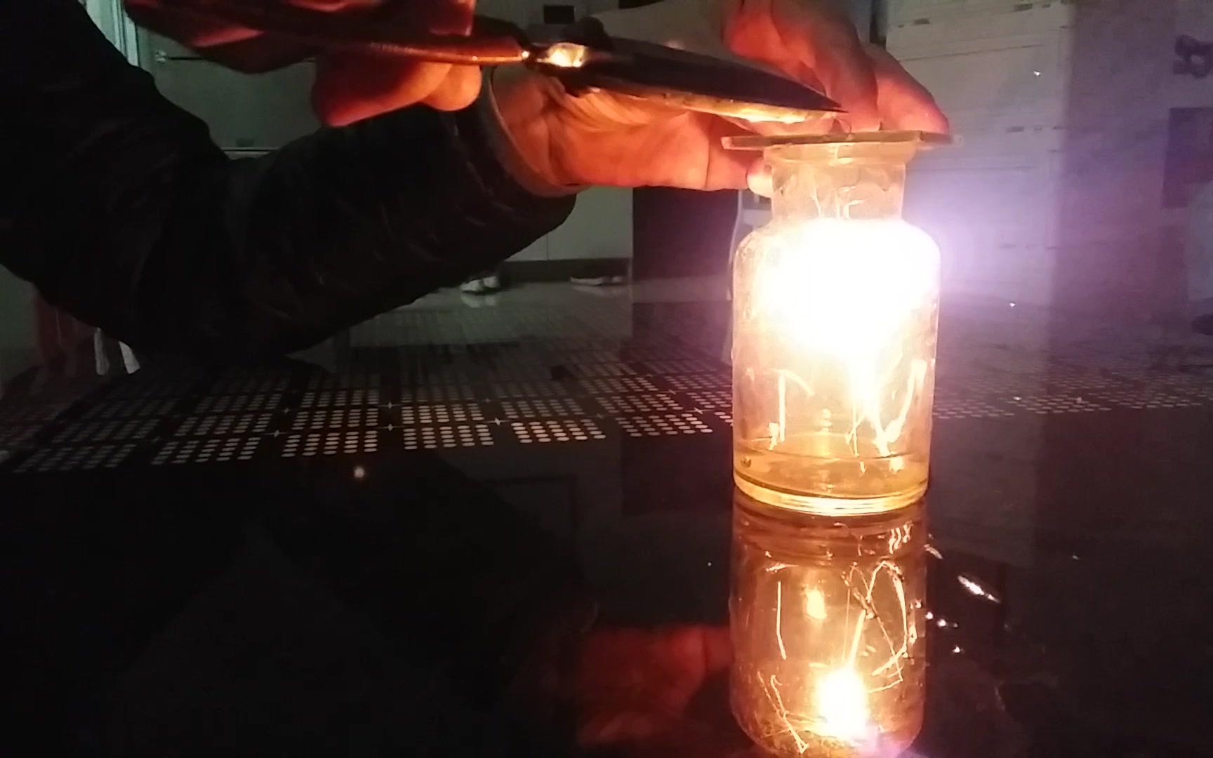 再次尝试铁丝燃烧,成功了!_哔哩哔哩 (゜-゜)つロ 干杯~-bilibili