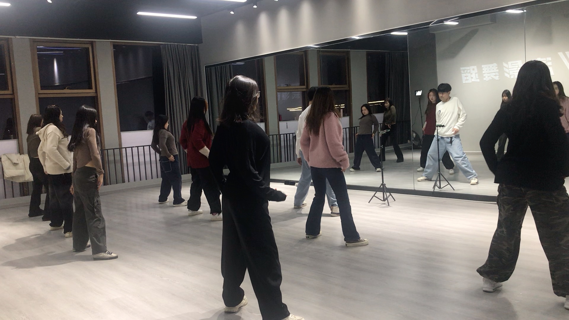 成人零基础舞蹈培训 #舞蹈课堂随拍 #氛围感舞蹈 #爵士舞 #练舞日常