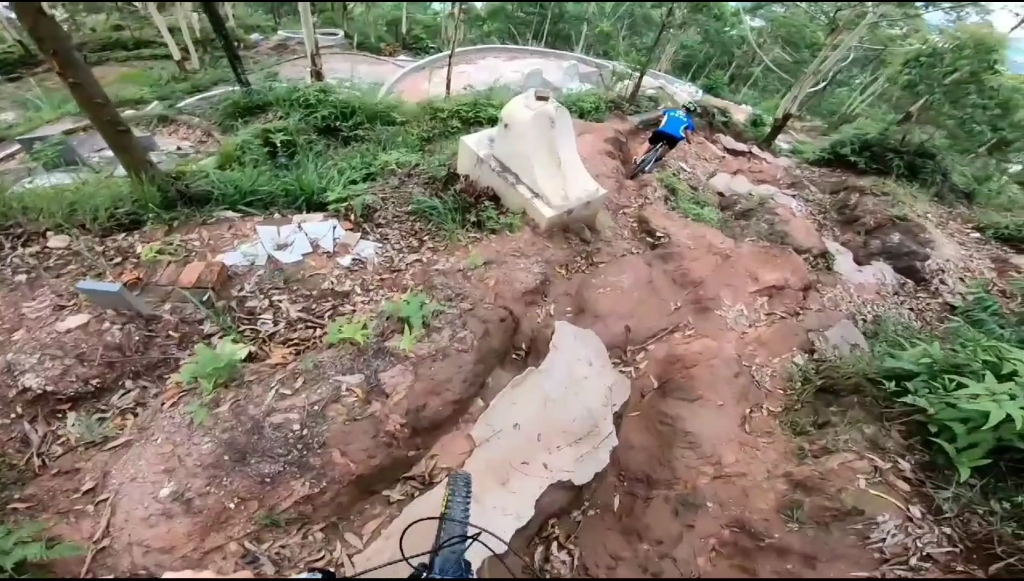 [图]玉林师范学院 挂榜山越野骑行