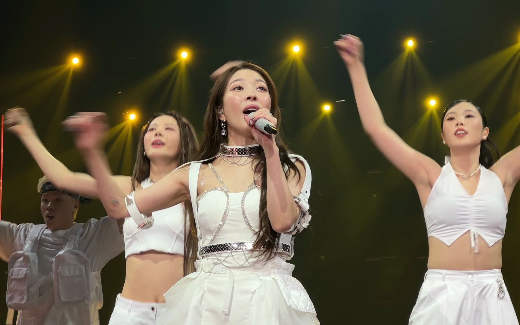 230312 boa - only one   no.