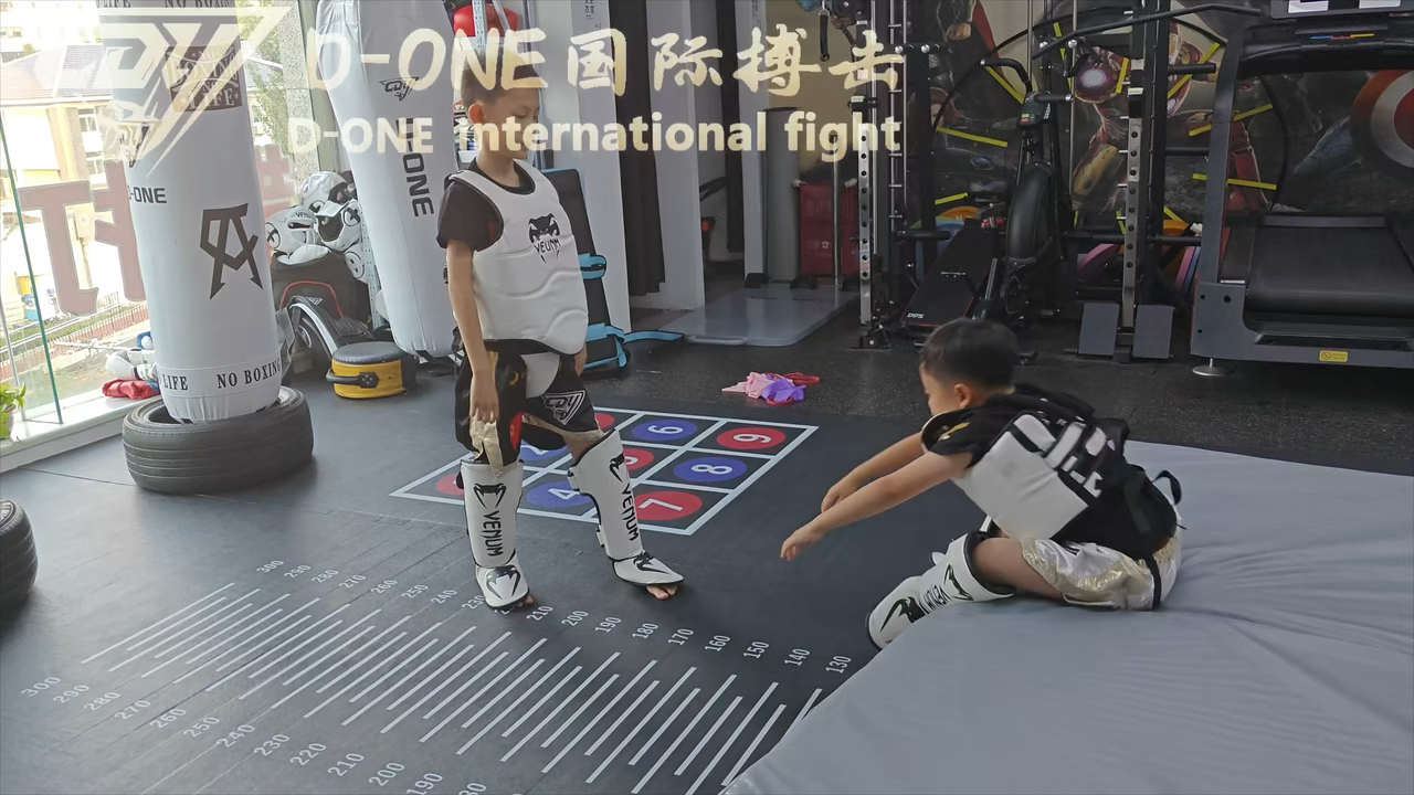 d-one 搏击俱乐部散打摔法训练