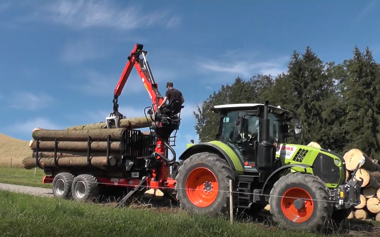 德国山地小拖车,森林里砍树拉树很给力,真是"光头强"的好帮手_哔哩