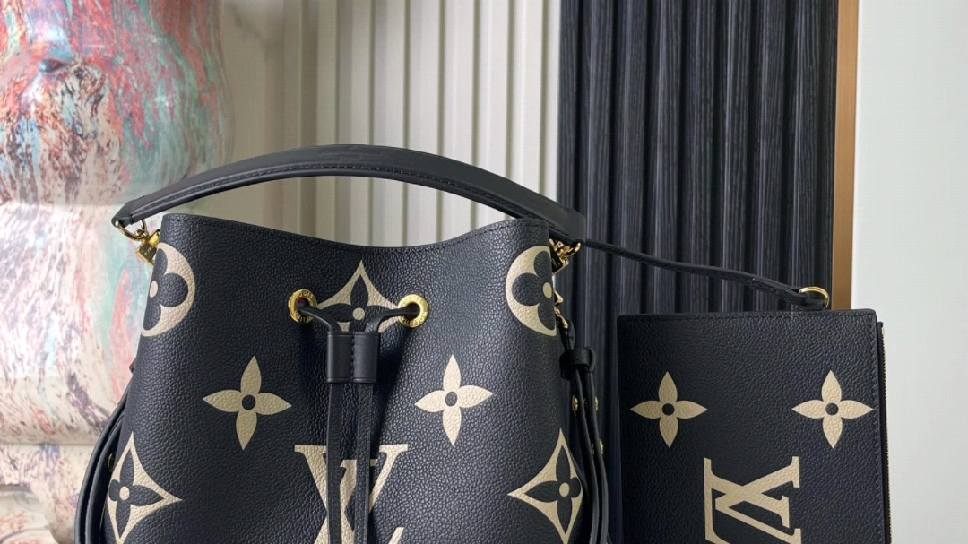 了解一下原单迪奥白色格子购物袋,支持货到付款