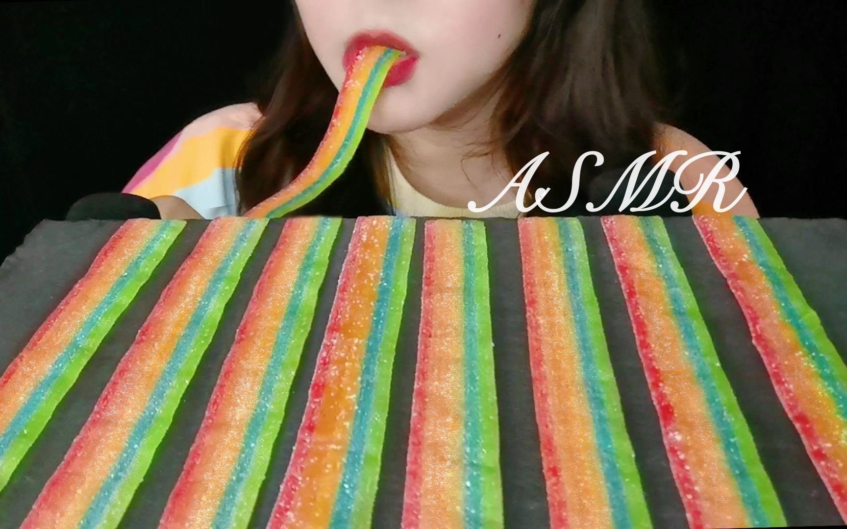 yue裹满砂糖的酸味彩虹软糖条嚼到流口水近耳咀嚼音食音声控