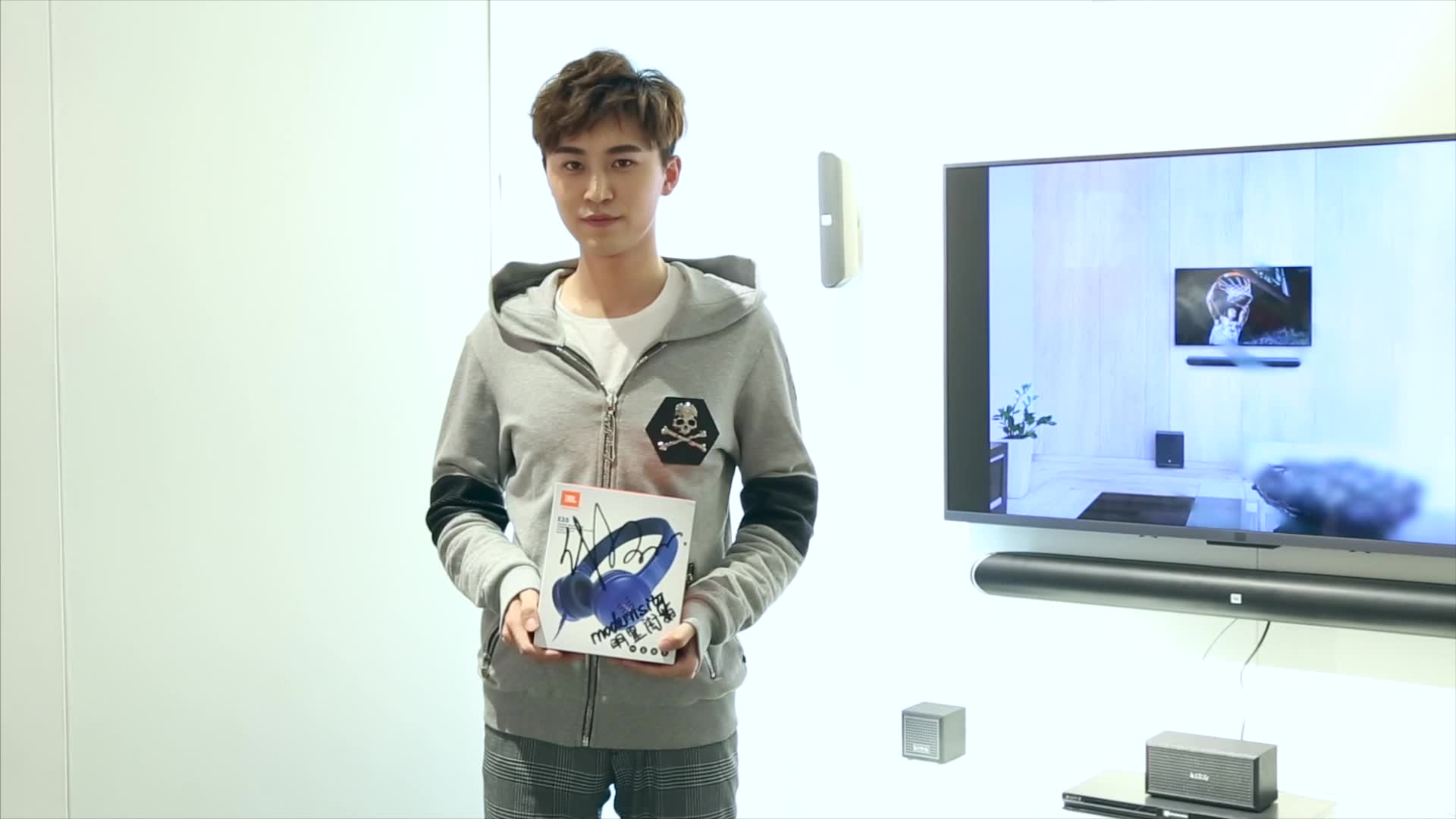 mondernsity明星街拍 x 代超 霸道总裁"李云哲"的暖男礼物时刻!