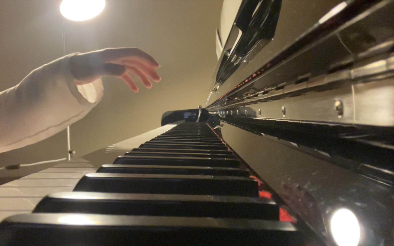 电影《恐怖游轮》主题曲lullaby 钢琴演奏_哔哩哔哩_bilibili