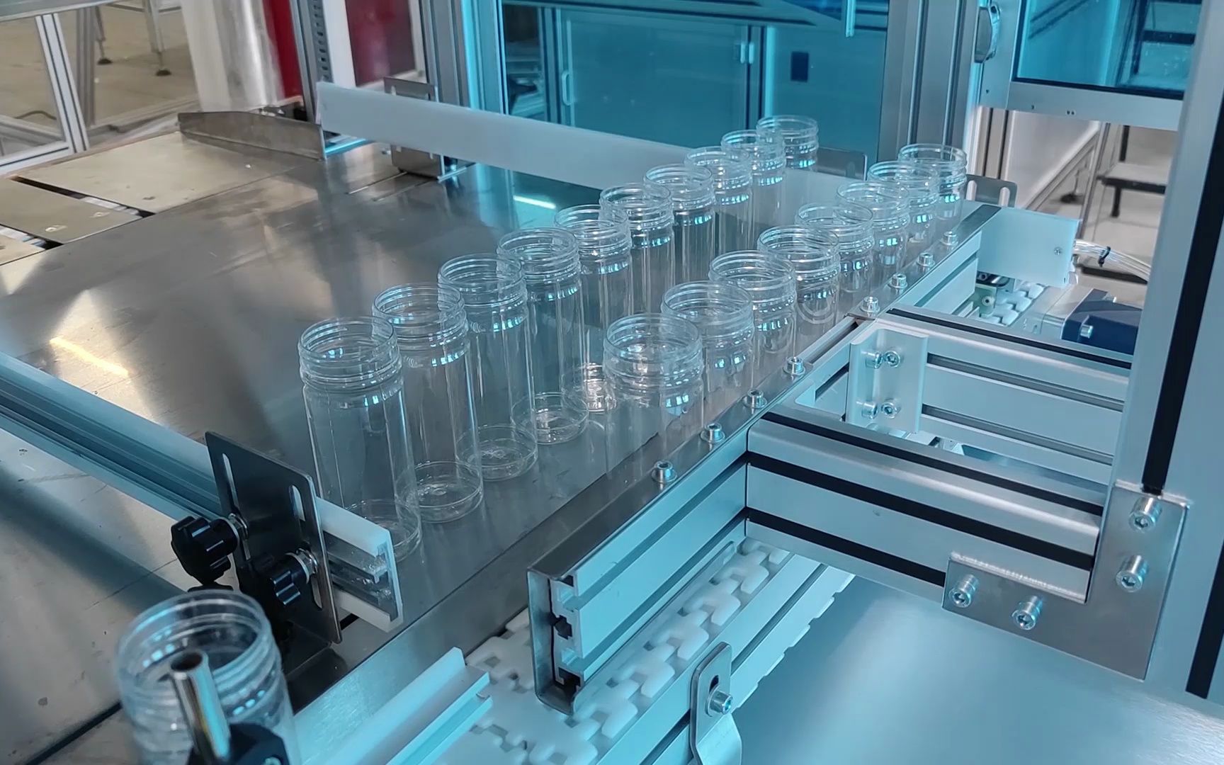 全自动空瓶打包机 广口瓶自动打包机 各种塑料瓶自动装袋打包