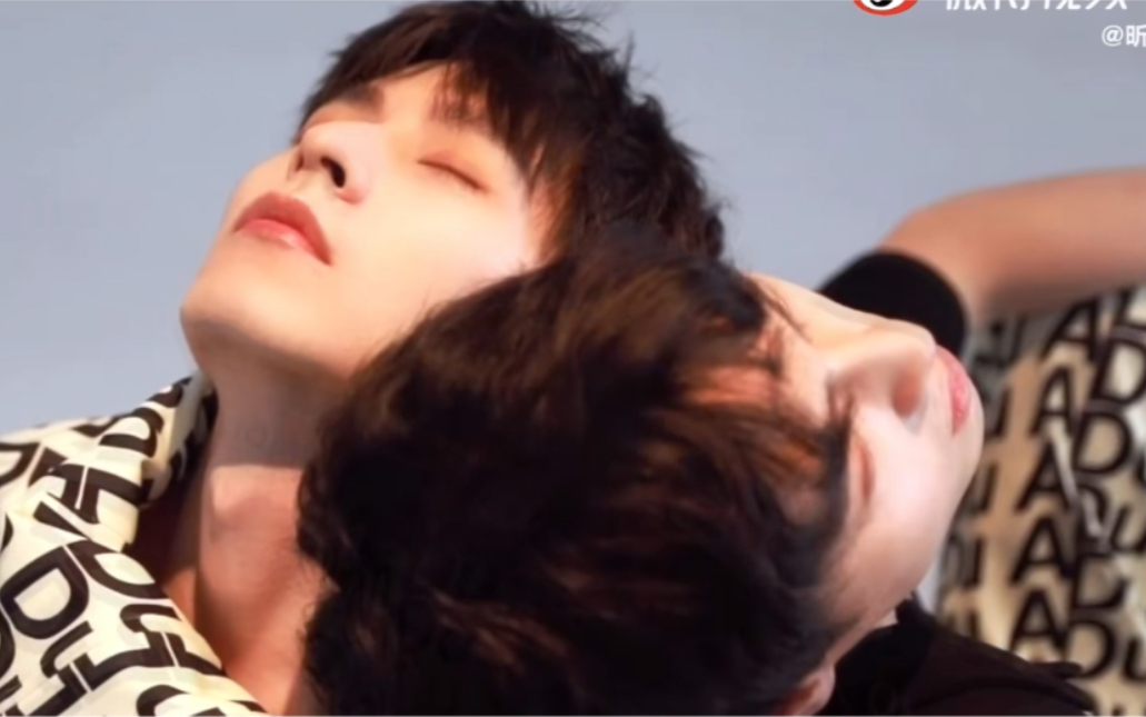 【南北】昕薇八月刊蒲熠星文韬合体首封 宣传视频