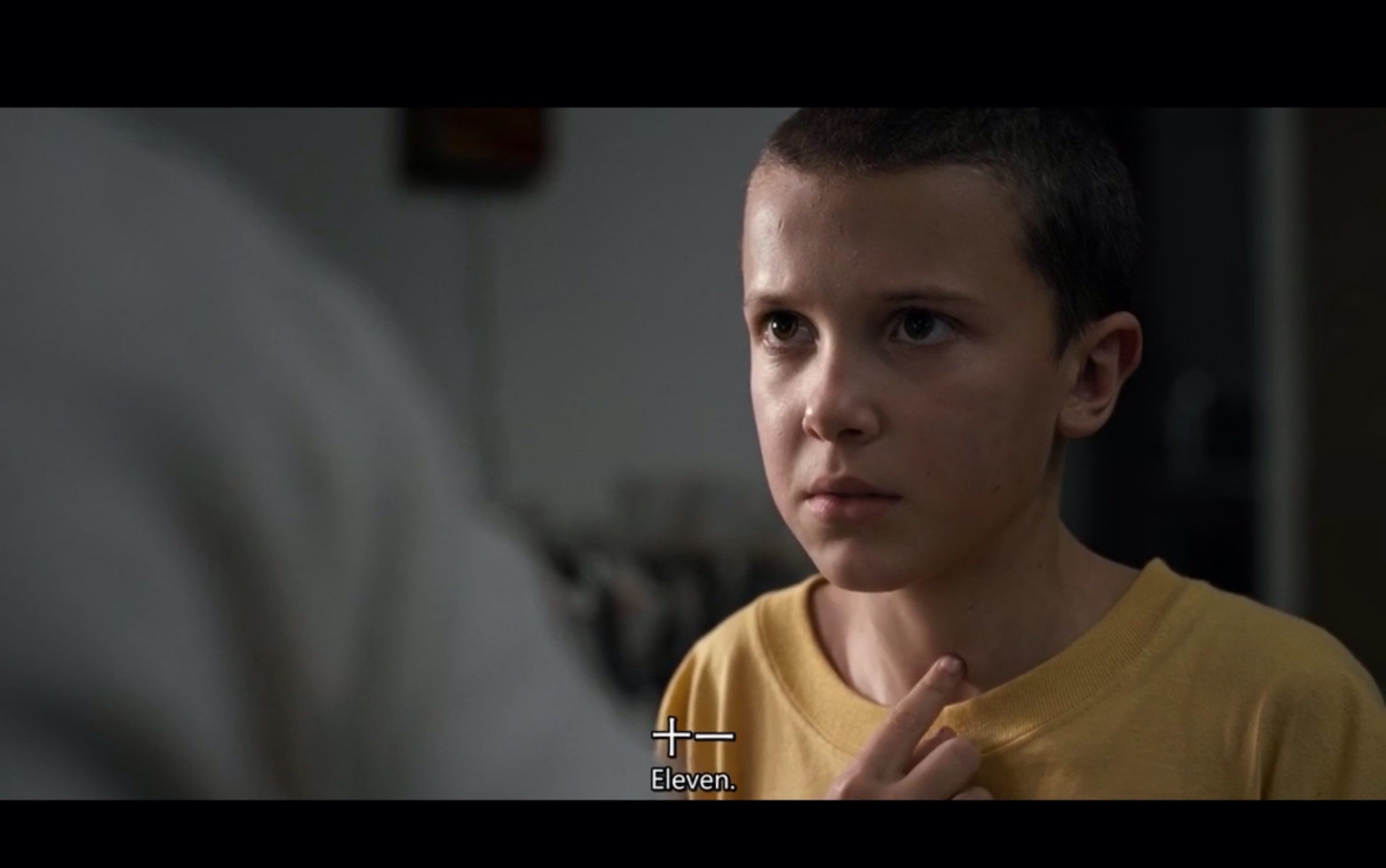 《怪奇物语》小11的登场,还有这个大叔很 nice,胖嘟嘟的很可爱.