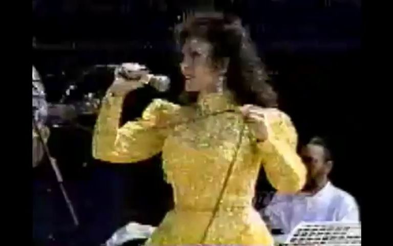 [图]【1995年乡村音乐节现场】Loretta Lynn (Live 1995.07 Jamboree In The Hills)