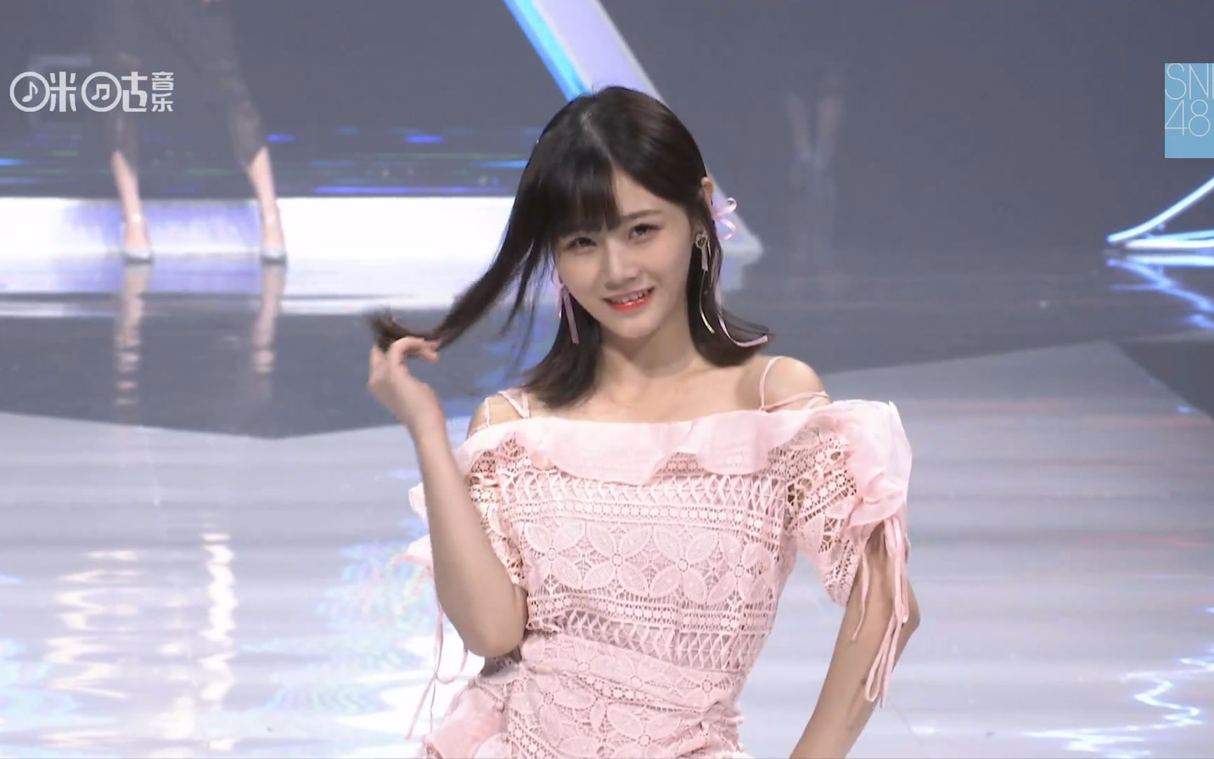 【gnz48卢静】2017风尚卢静cut