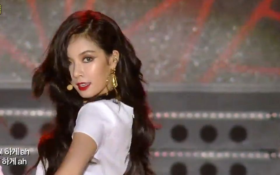 140806 泫雅 intro   red