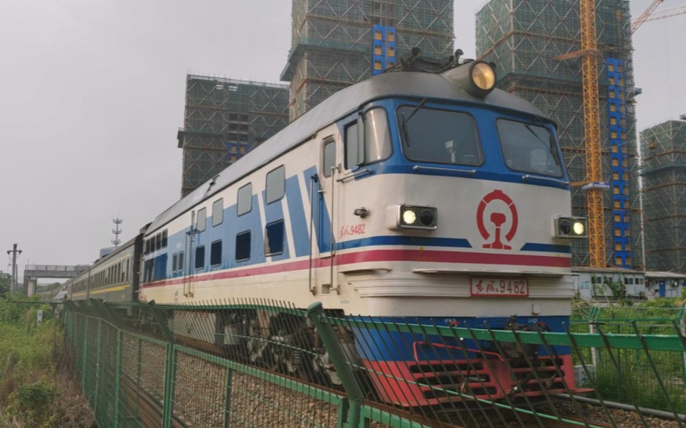 df4b9482牵引k1049次列车(2023-08-10 16:33:30)