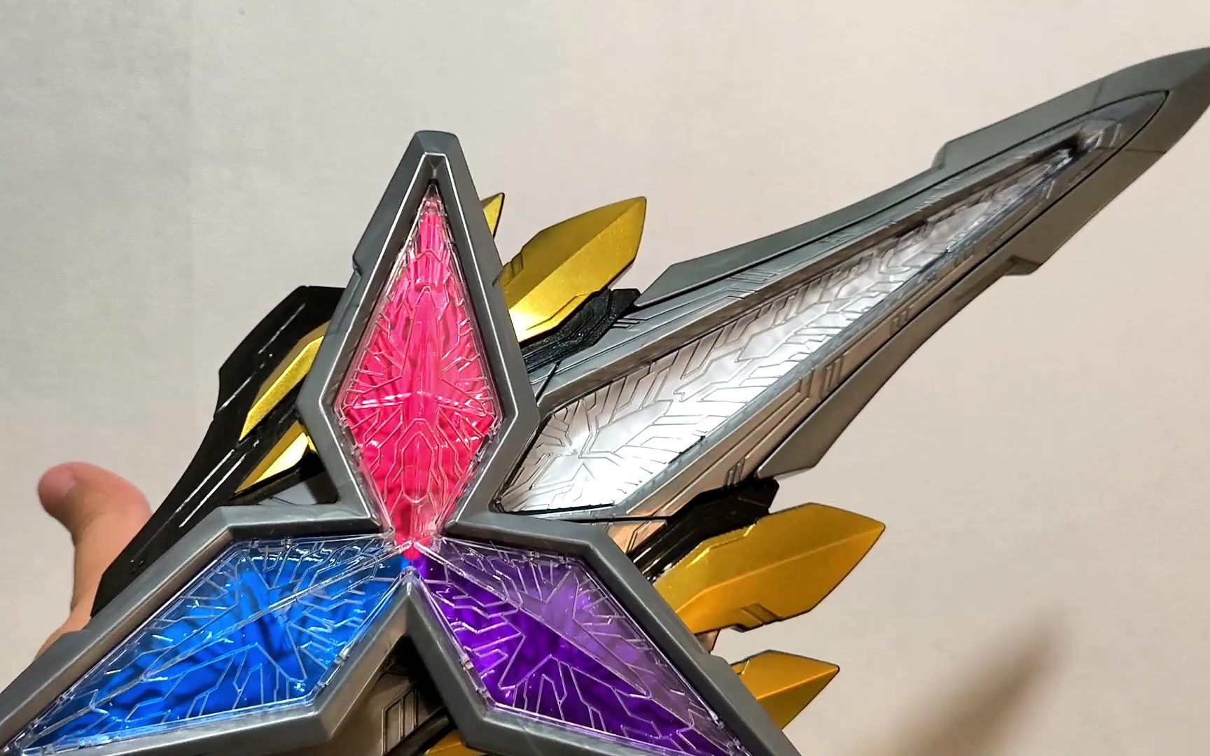 闪耀光辉的神秘之刃,永恒闪耀特利迦