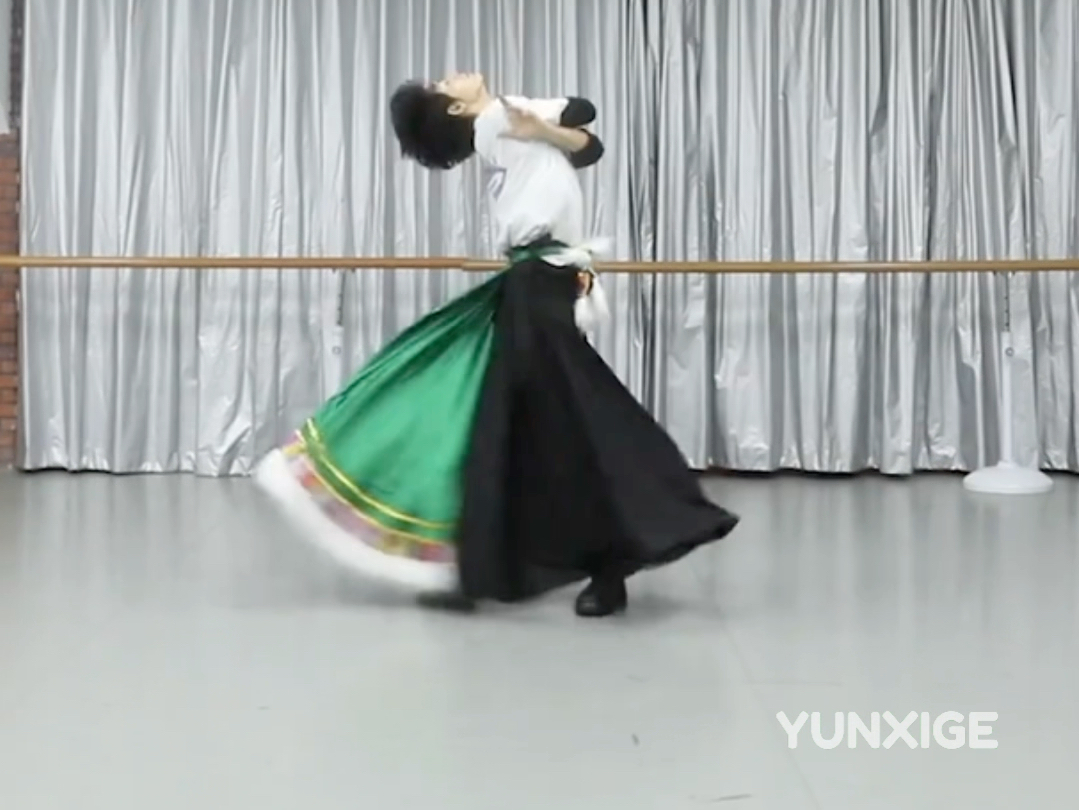 肖宇梁的舞蹈图片