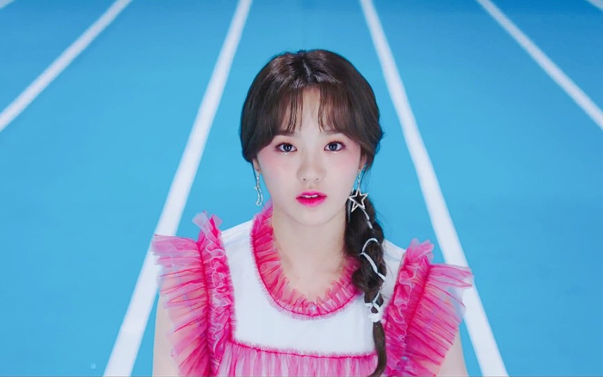 jyp日本新女团【niziu】出道曲《step and a step》mv公开!