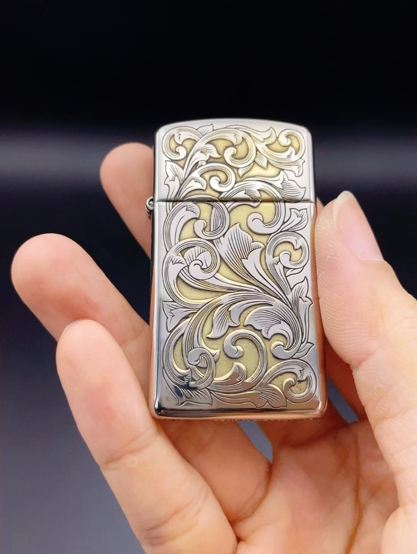 【开箱实测】zippo 盔甲 蚊版纤巧窄机唐草
