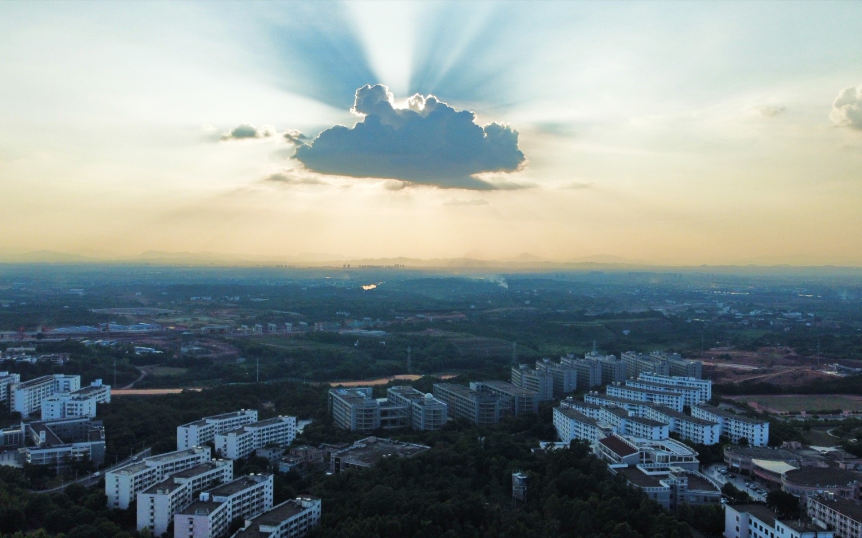 赣南师范大学校园上空哔哩哔哩bilibili