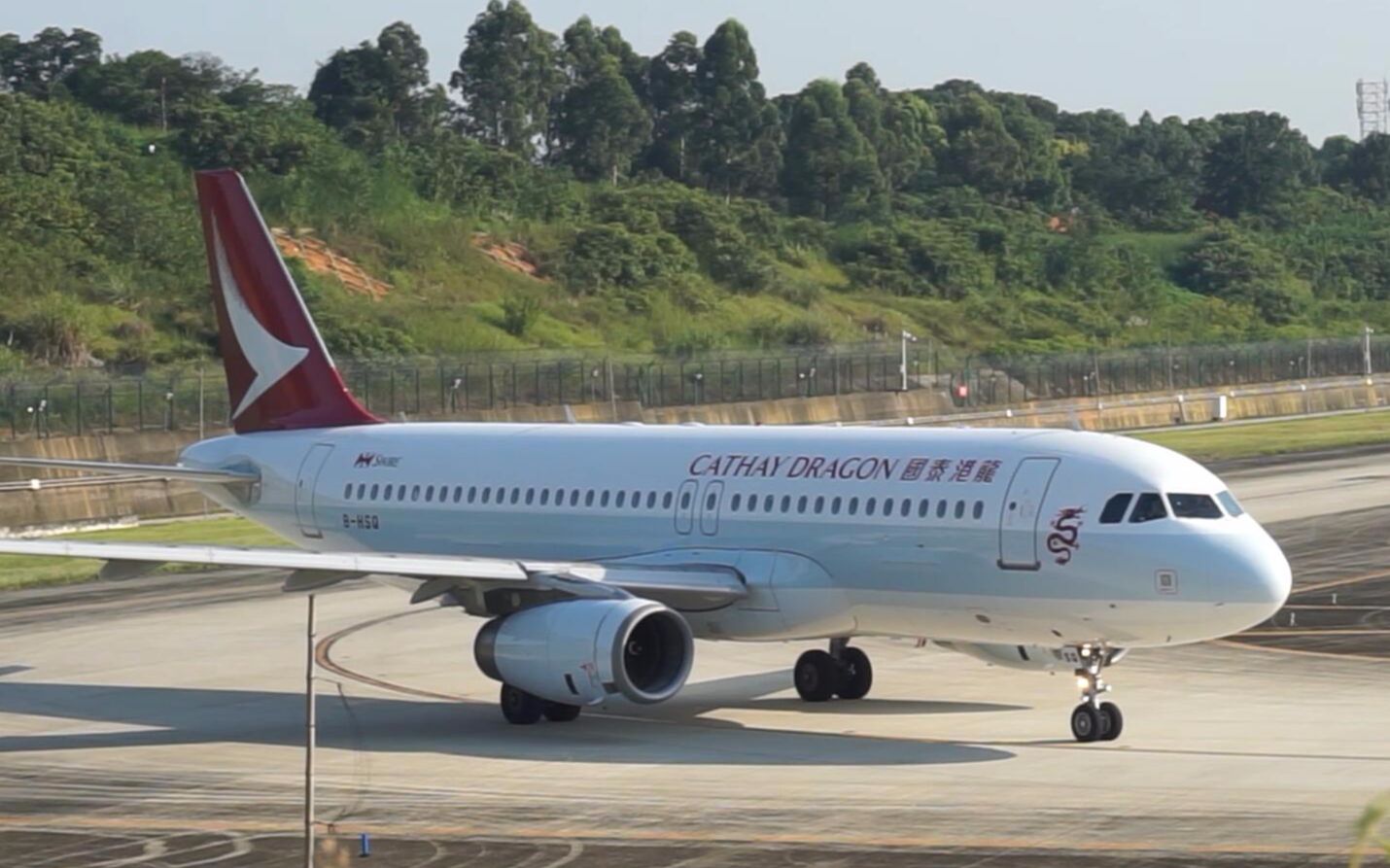 香港国泰港龙的空客a320起飞全过程这声音听起才让人心烦