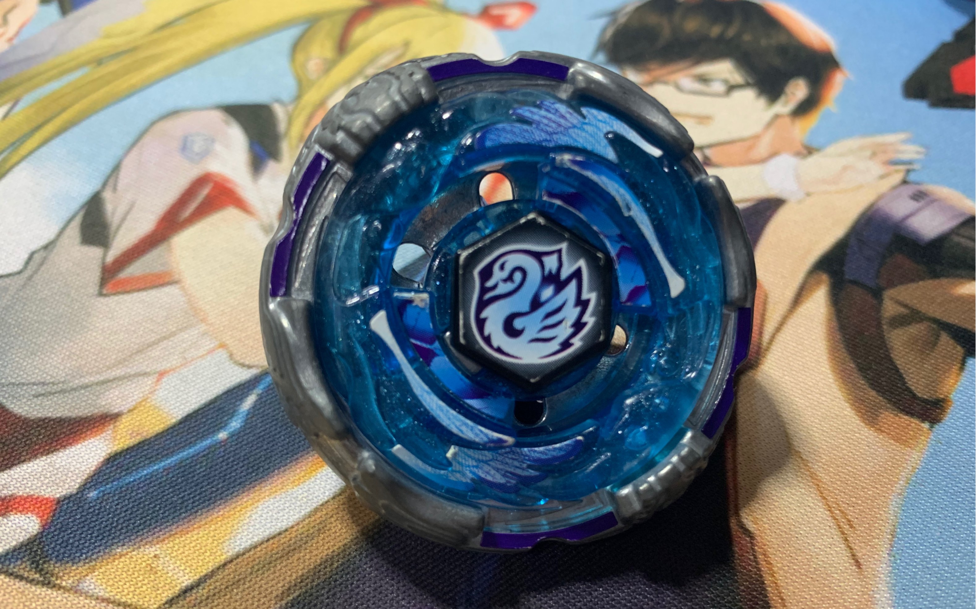 爆旋陀螺钢铁战魂天鹅战士的攻守交替冰流天鹅kreiscygnus145wd的大致