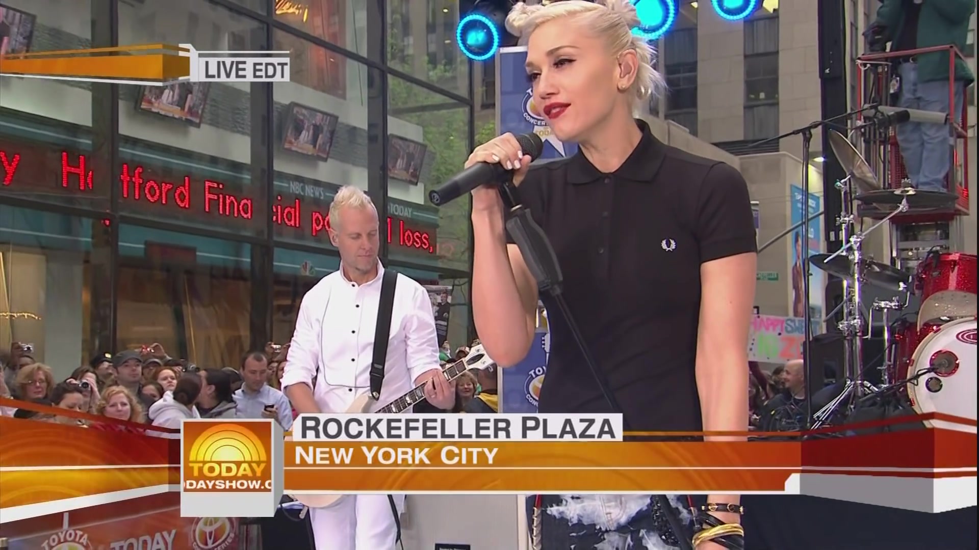 [图]【无疑今日秀现场】No Doubt - Don't Speak / It's My Life (Live on Today Show) 2009.05.01