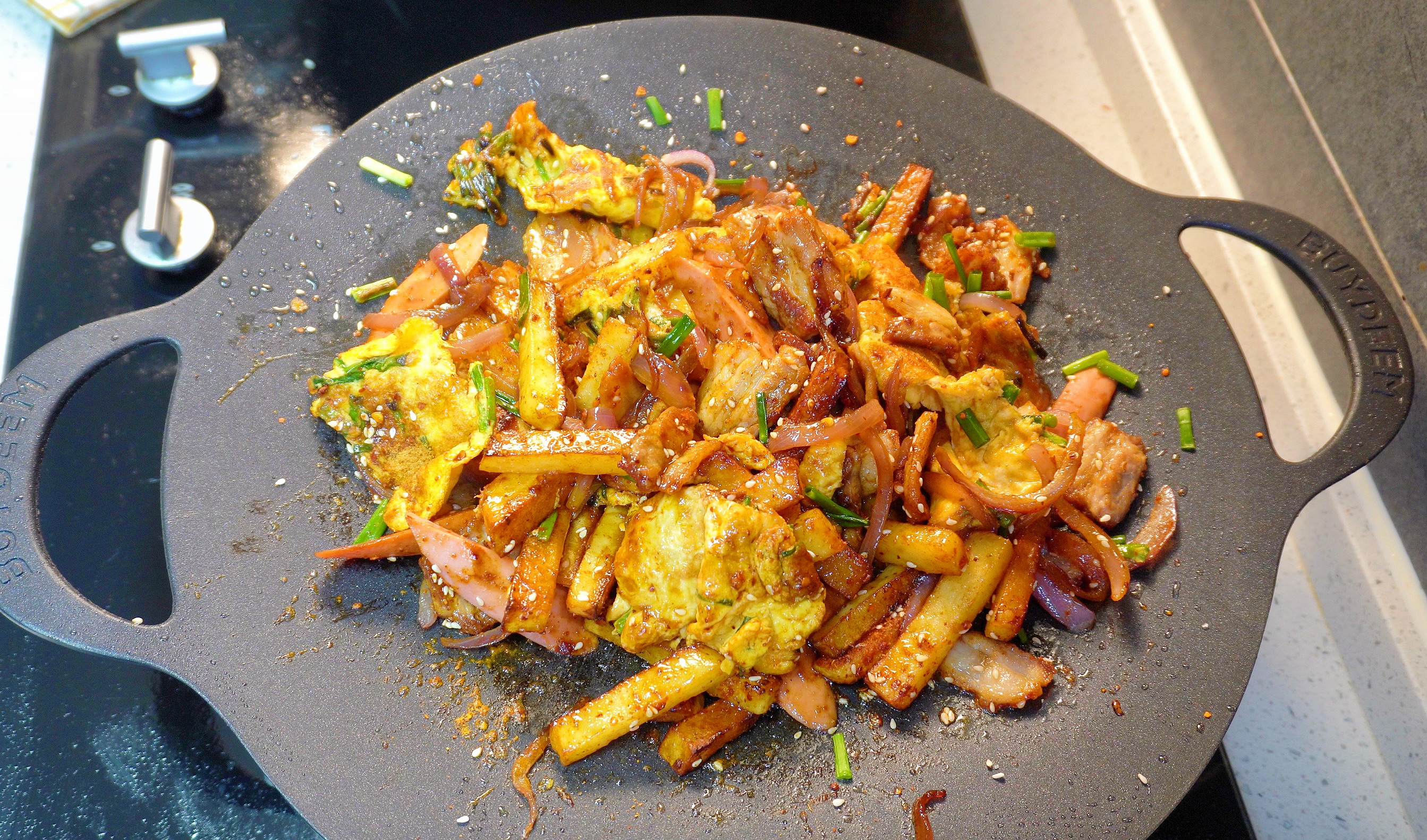 天呐,是谁教你大半夜在家搞铁板烧?哦是我