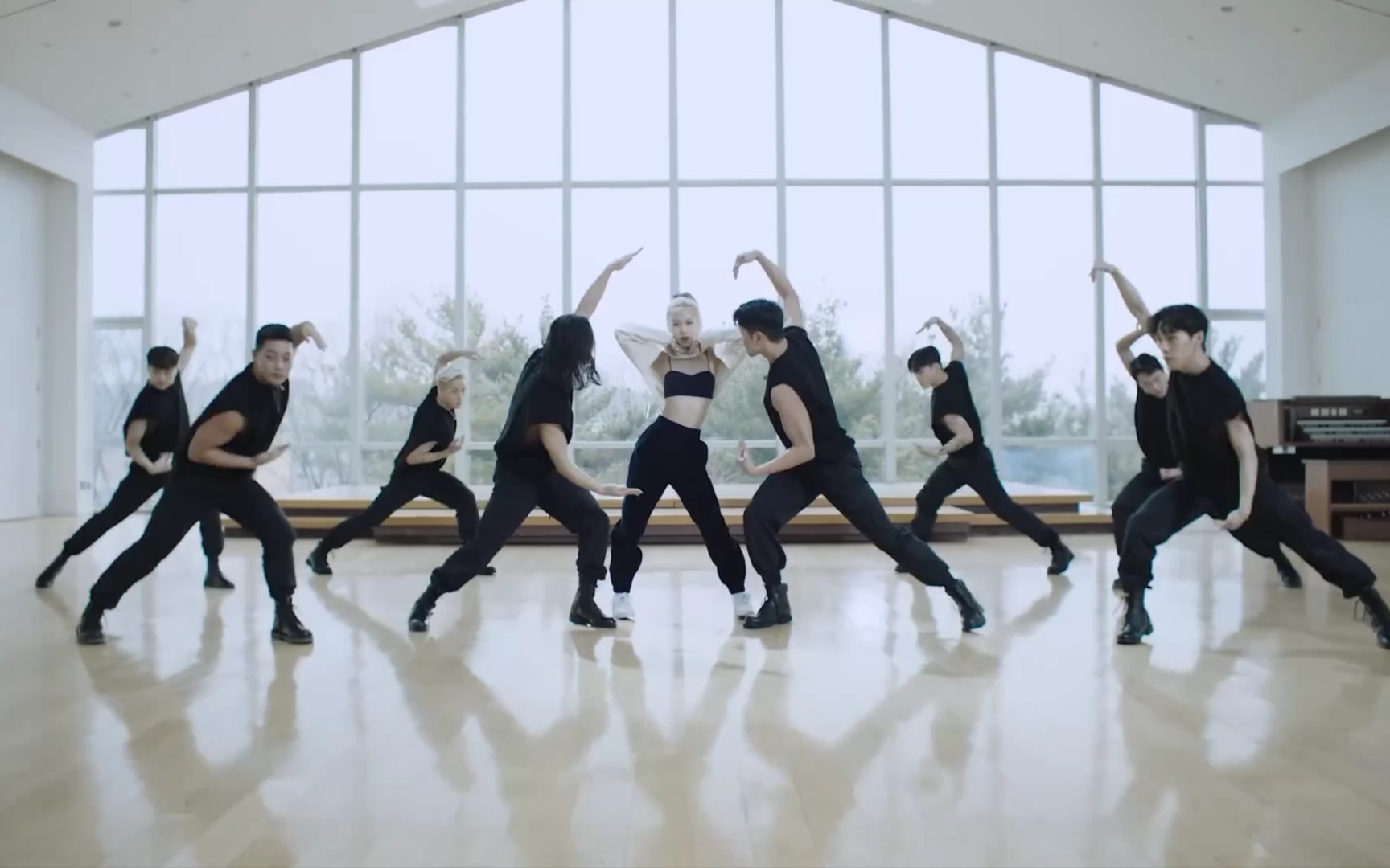 朴彩英彩英ontheground合集所有打歌舞台更新中