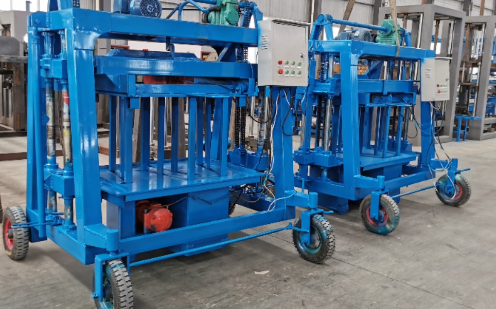 河南预制水沟u型渠设备移动式农田灌溉排水沟u型水渠成型机u型槽砖机