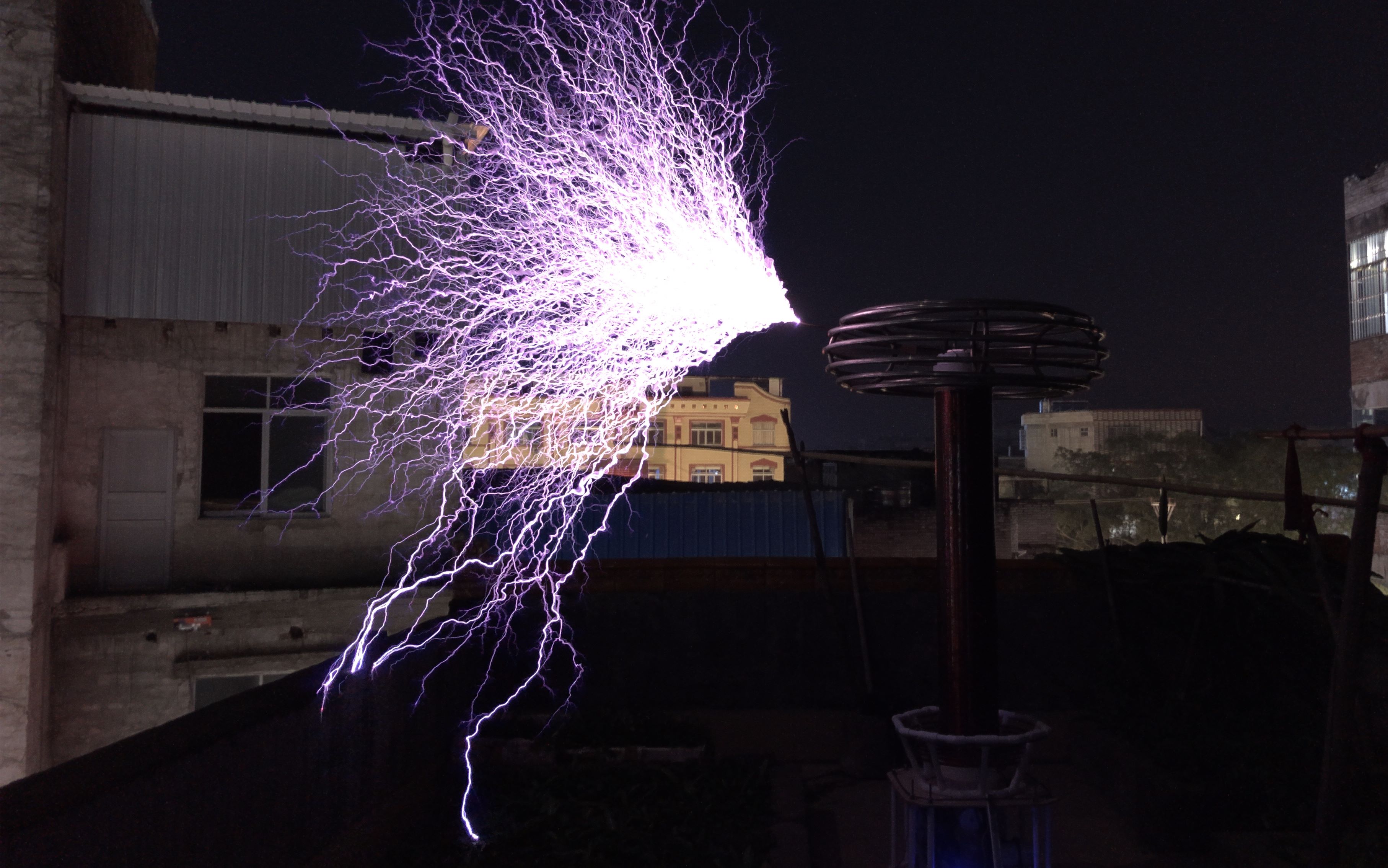 音乐特斯拉线圈 drsstc演奏《追光者》