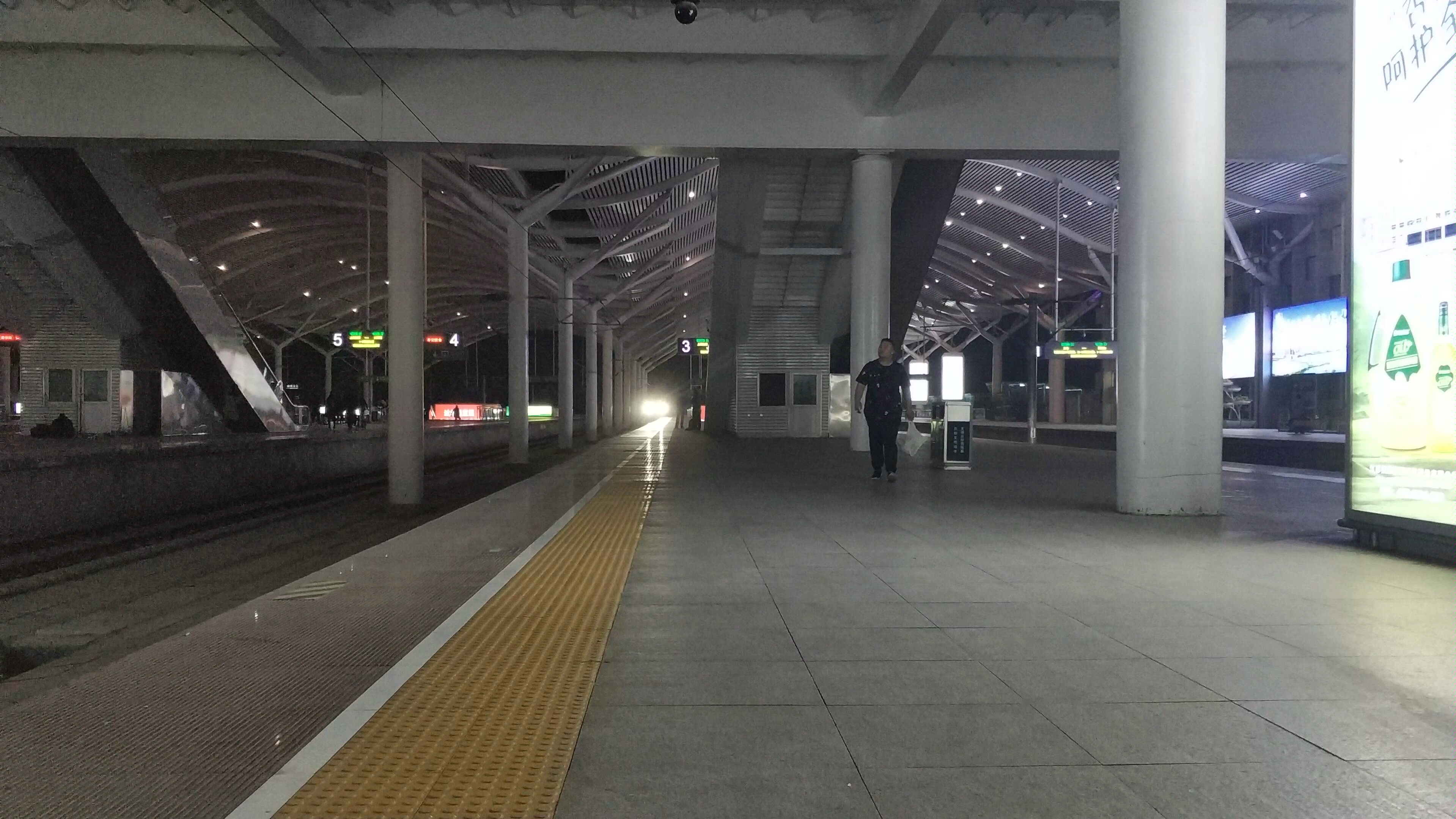 徐州站站台图片