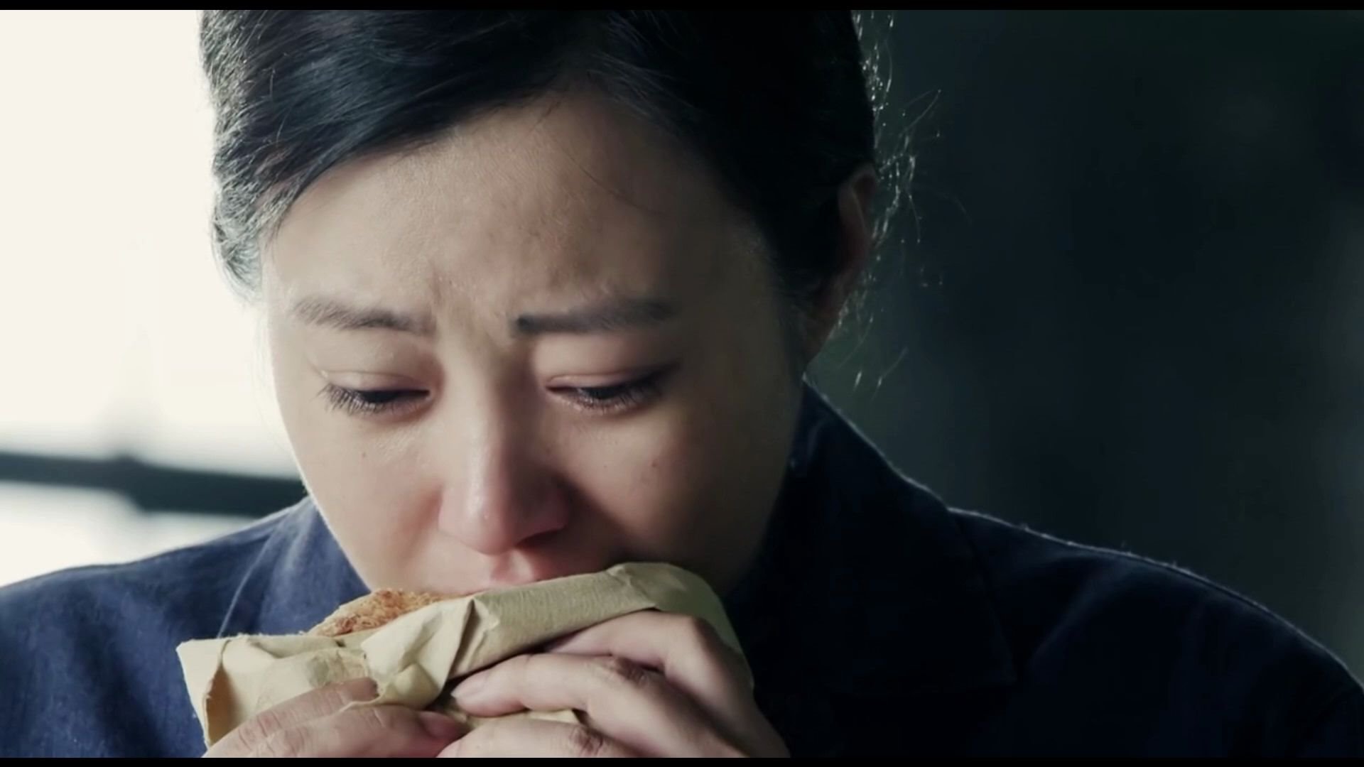 秦淮茹第一次感受到傻柱的关爱哭的泣不成声