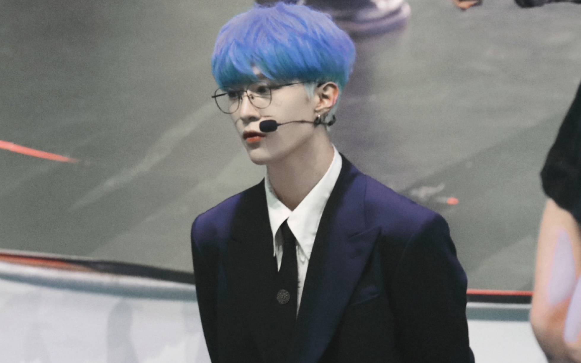 范丞丞清唱 凭什么说 蓝发yyds