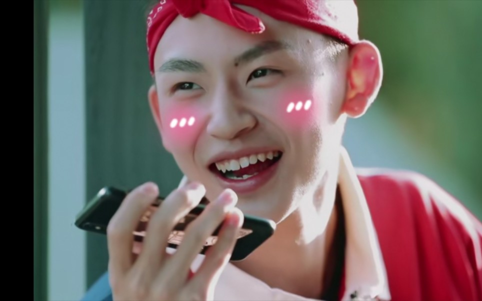 【小鬼王琳凯】妈妈打电话撒娇太可爱了,还彩虹屁夸儿子