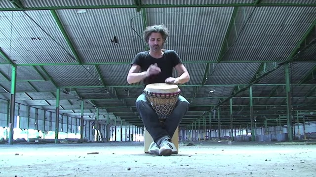 [图]djembe grooves and solos by Christian Dehugo drummo - YouTube