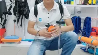 潜水还用什么氧气瓶 只要一个 气管 就能在水下停留45分钟 哔哩哔哩 Bilibili